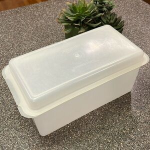 Vintage Tupperware Bread Keeper